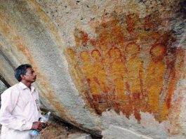 Hallan en India pinturas rupestres que representarían OVNIS y extraterrestres