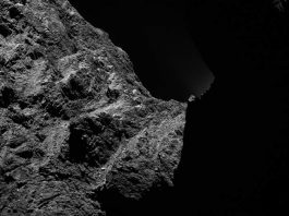 El lado Oscuro del cometa 67P / Churyumov-Gerasimenko. El 12 de noviembre se posará sobre él el módulo de aterrizaje Philae (de Rosetta).