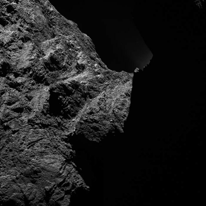 El lado Oscuro del cometa 67P / Churyumov-Gerasimenko. El 12 de noviembre se posará sobre él el módulo de aterrizaje Philae (de Rosetta). El lado Oscuro del cometa 67P / Churyumov-Gerasimenko. El 12 de noviembre se posará sobre él el módulo de aterrizaje Philae (de Rosetta).