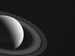 Imagen de Saturno tomada por la sonda Cassini el 4 de noviembre de 2014 a una distancia aproximada de 3.826.840 kilómetros. Crédito: NASA/JPL