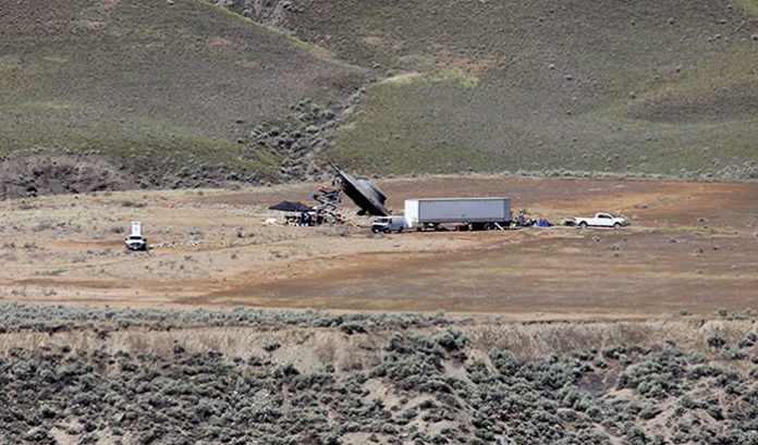 Se especula que este UFO Crash de utiliería sería parte del rodaje de la nueva temporada de la serie Se especula que este UFO Crash de utiliería sería parte del rodaje de la nueva temporada de la serie