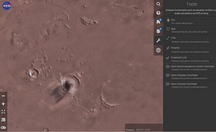 Aplicación Mars Trek ofrece un recorrido virtual por el planeta rojo, observar los cráteres y habilitar vistas en 3D.