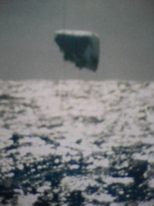Imagen 8. Objeto desconocido fotografiado en el Ártico por el Submarino USS Trepang (SSN-674)