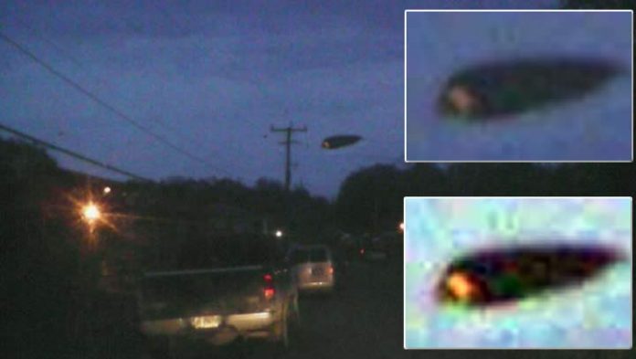 Un misterioso objeto fue supuestamente fotografiado en el cielo de Canadá.