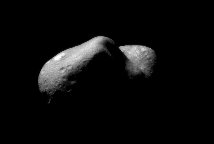 Eros visto por la sonda espacial NEAR-Shoemaker.