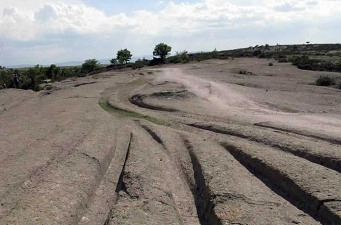 Misteriosas marcas de 14 millones de años de antigüedad en el Valle de Frigia, Turquía posiblemente hechas por una avanzada civilización.