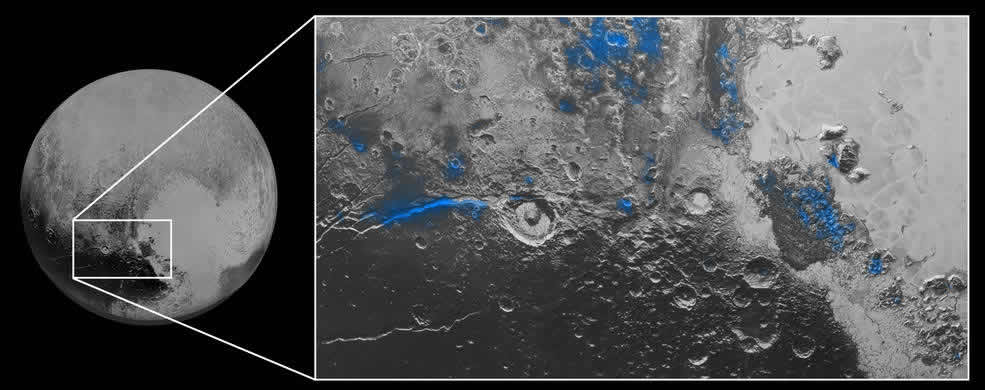 Hielo de agua en Plutón: Las regiones con hielo de agua expuesta se resaltan en azul en esta imagen.